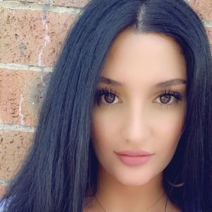 Meet your Posher, Abeer